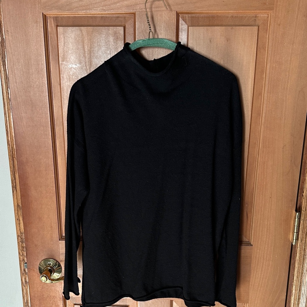 Black Long Sleeve Turtleneck Top
